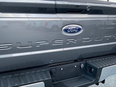 Used 2023 Ford F250 Lariat w/ Lariat Ultimate Package AWD/4WD image 9