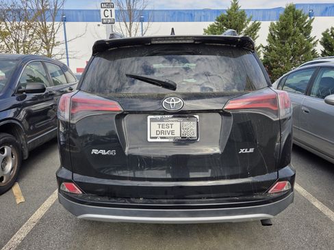 Used 2016 Toyota RAV4 XLE image 5