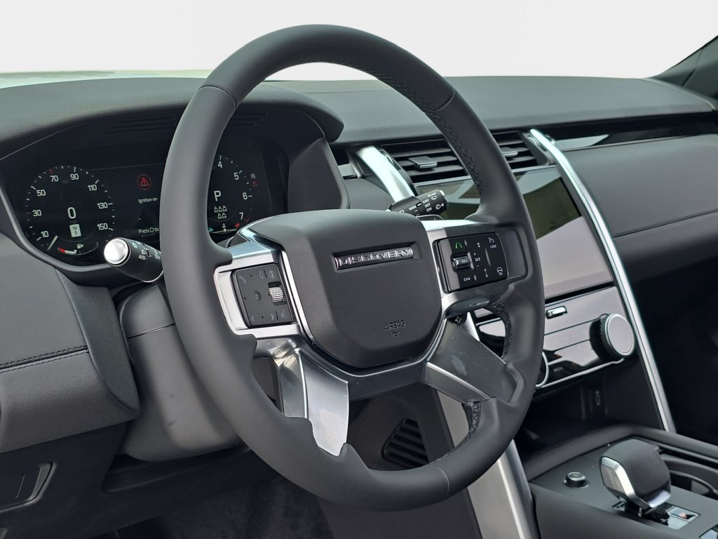 New 2026 Land Rover Discovery S AWD/4WD image 18