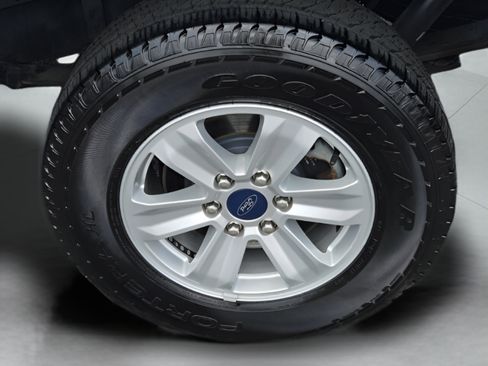 Used 2020 Ford F150 XLT RWD image 25