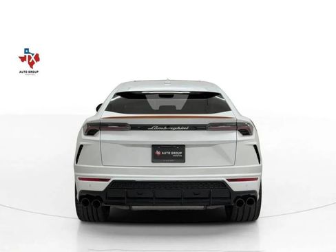 Used 2022 Lamborghini Urus AWD/4WD image 7