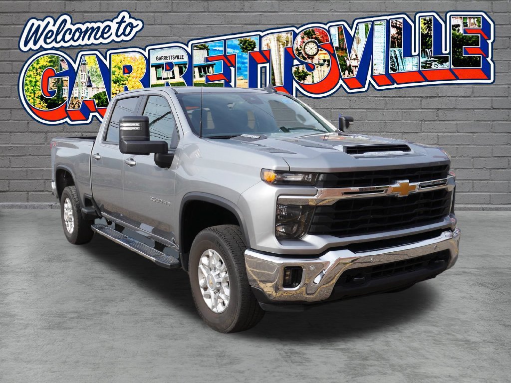 Used 2025 Chevrolet Silverado 3500 LT w/ Safety Package AWD/4WD image 4