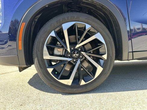 Used 2024 Mitsubishi Outlander FWD image 11