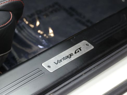 Used 2016 Aston Martin V8 Vantage GT RWD image 58