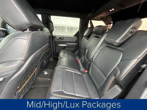 Used 2022 Ford Bronco Badlands image 16