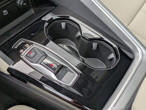 New 2025 Audi Q5 Premium image 13