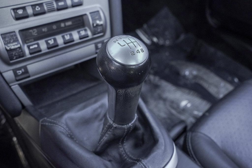 Used 2006 Porsche Cayman S RWD image 19