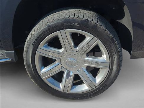 Used 2020 Cadillac Escalade ESV Premium Luxury AWD/4WD image 6