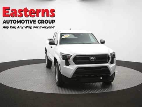 Used 2024 Toyota Tacoma SR RWD image 46