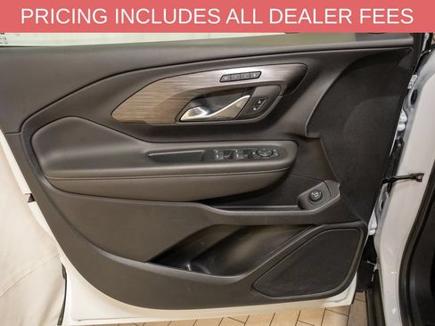 Used 2023 GMC Terrain SLT AWD/4WD image 12