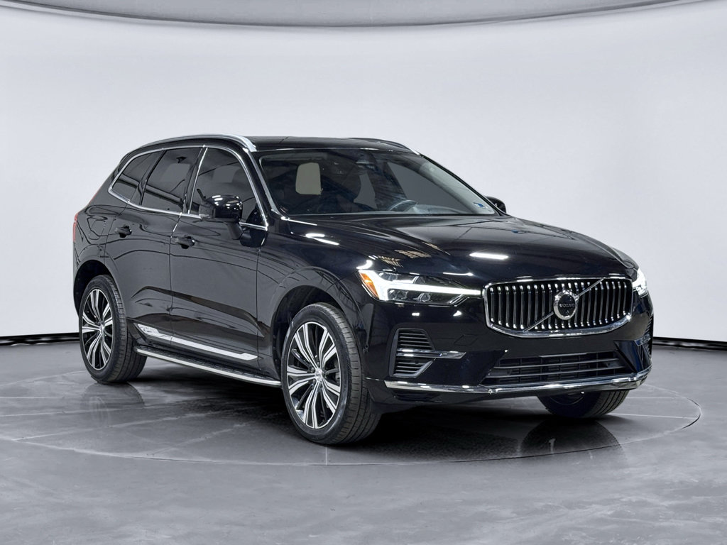 Used 2023 Volvo XC60 T8 Plus w/ Protection Package Premier AWD/4WD image 4