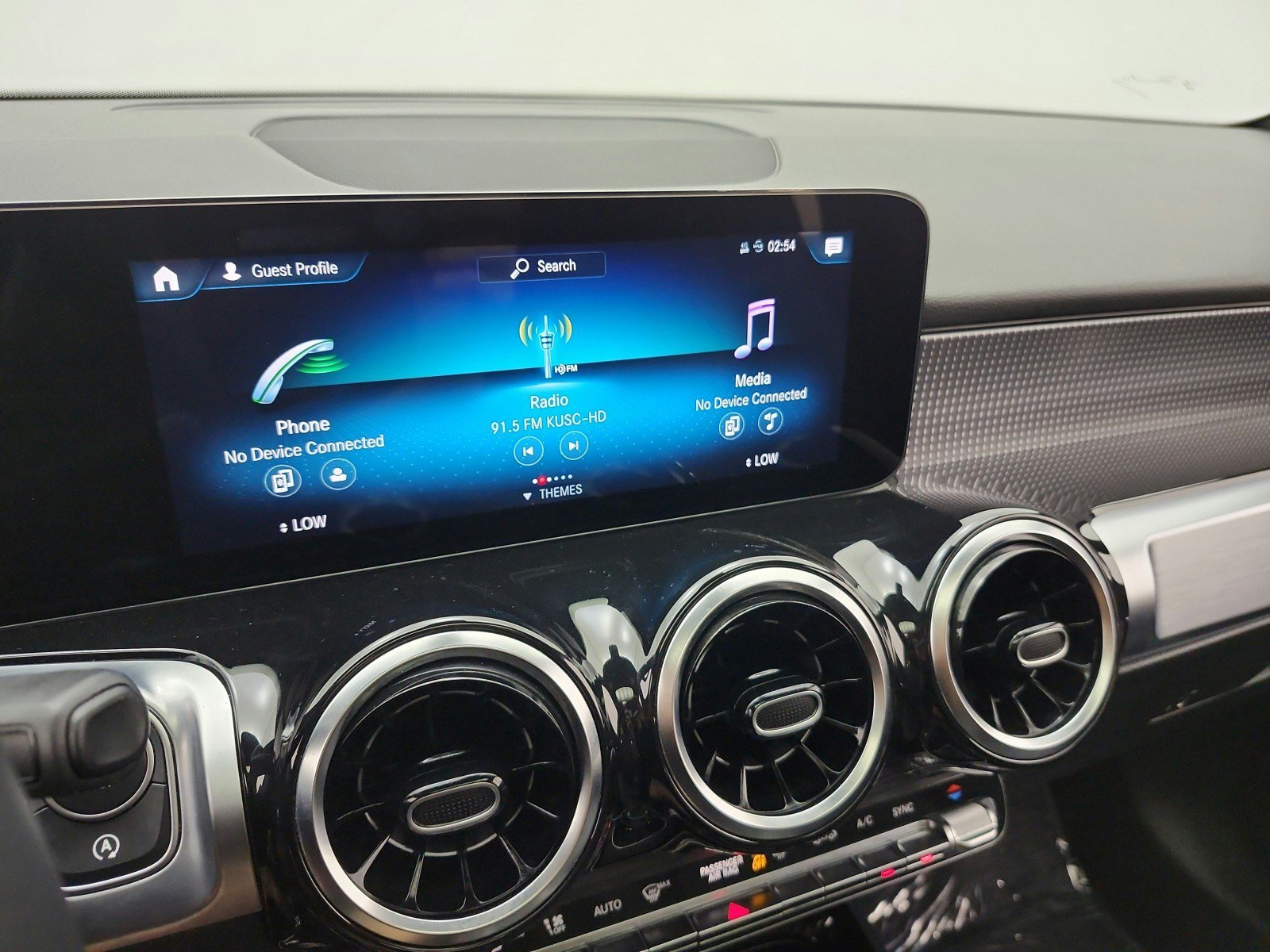 Used 2022 Mercedes-Benz GLB 250 image 10