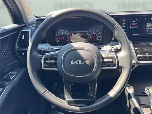 Used 2023 Kia Sorento S w/ Panoramic Sunroof Package FWD image 14