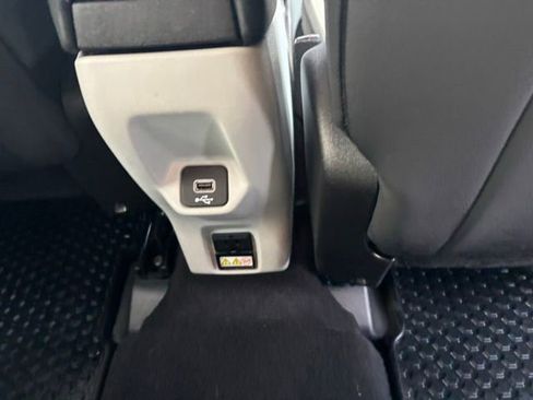 Used 2022 Jeep Renegade Limited AWD/4WD image 23