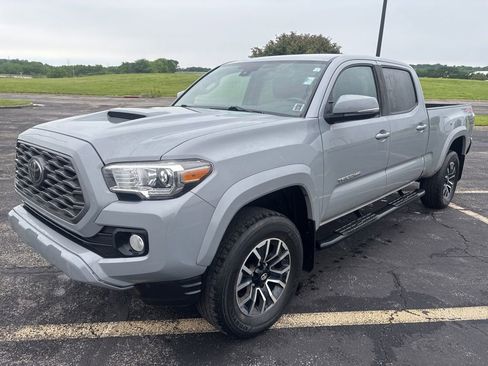 Used 2020 Toyota Tacoma 4x4 Double Cab image 1