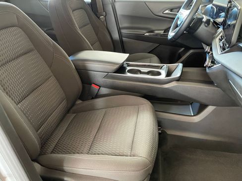 Used 2025 Chevrolet Equinox LT image 35