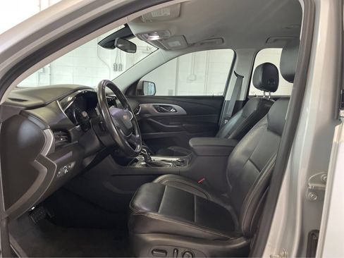 Used 2021 Chevrolet Traverse LT AWD/4WD image 9