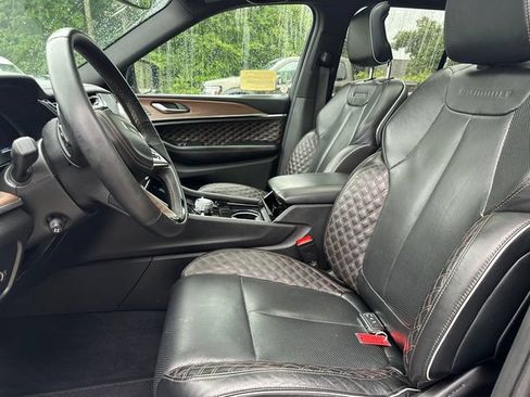 Used 2025 Jeep Grand Cherokee Summit w/ Obsidian Package AWD/4WD image 40