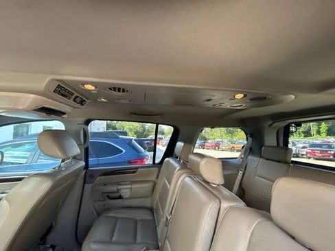 Used 2011 Nissan Armada SL RWD image 24