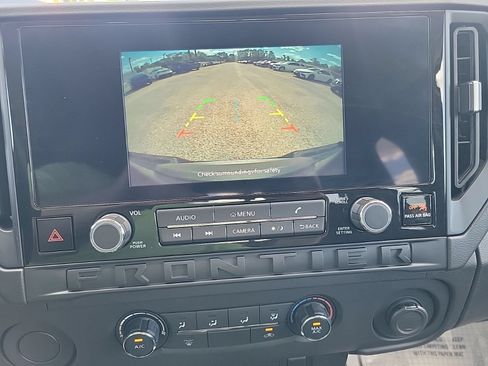 Used 2025 Nissan Frontier S RWD image 17