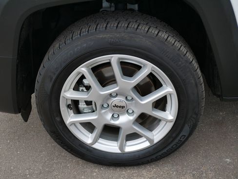 Used 2022 Jeep Renegade Latitude image 15