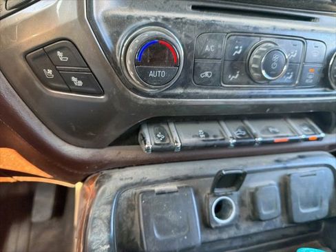 Used 2018 Chevrolet Silverado 1500 High Country image 67