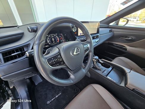 Used 2023 Lexus ES 350 w/ Premium Package image 10