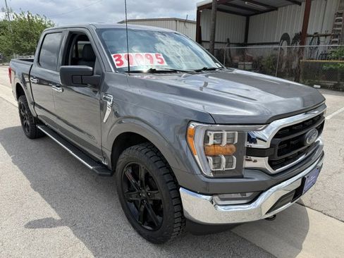 Certified 2022 Ford F150 XLT w/ Equipment Group 302A High image 3