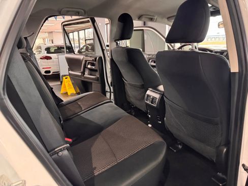 Used 2017 Toyota 4Runner TRD Off-Road image 14