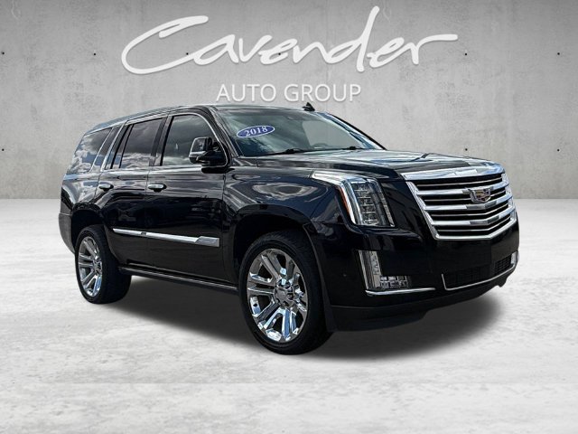 Used 2018 Cadillac Escalade Platinum AWD/4WD image 2