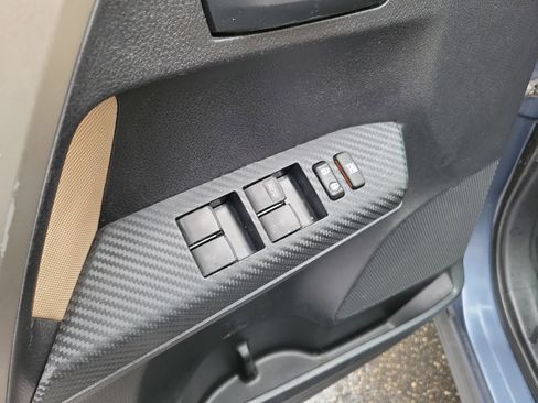 Used 2013 Toyota RAV4 XLE image 19