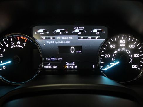 Used 2019 Ford F150 Platinum w/ Equipment Group 701A Luxury AWD/4WD image 38