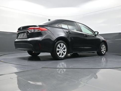 Used 2024 Toyota Corolla LE FWD image 37