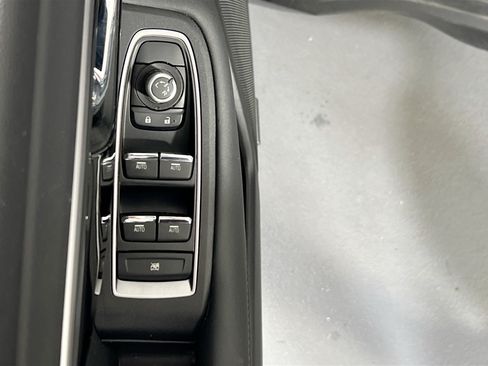 Used 2023 Subaru Outback Limited XT AWD/4WD image 18