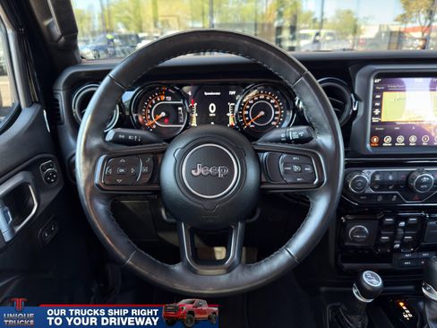 Used 2022 Jeep Gladiator Sport image 35
