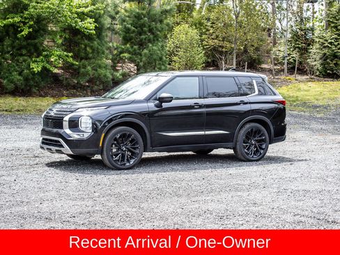 Used 2022 Mitsubishi Outlander SE FWD image 3