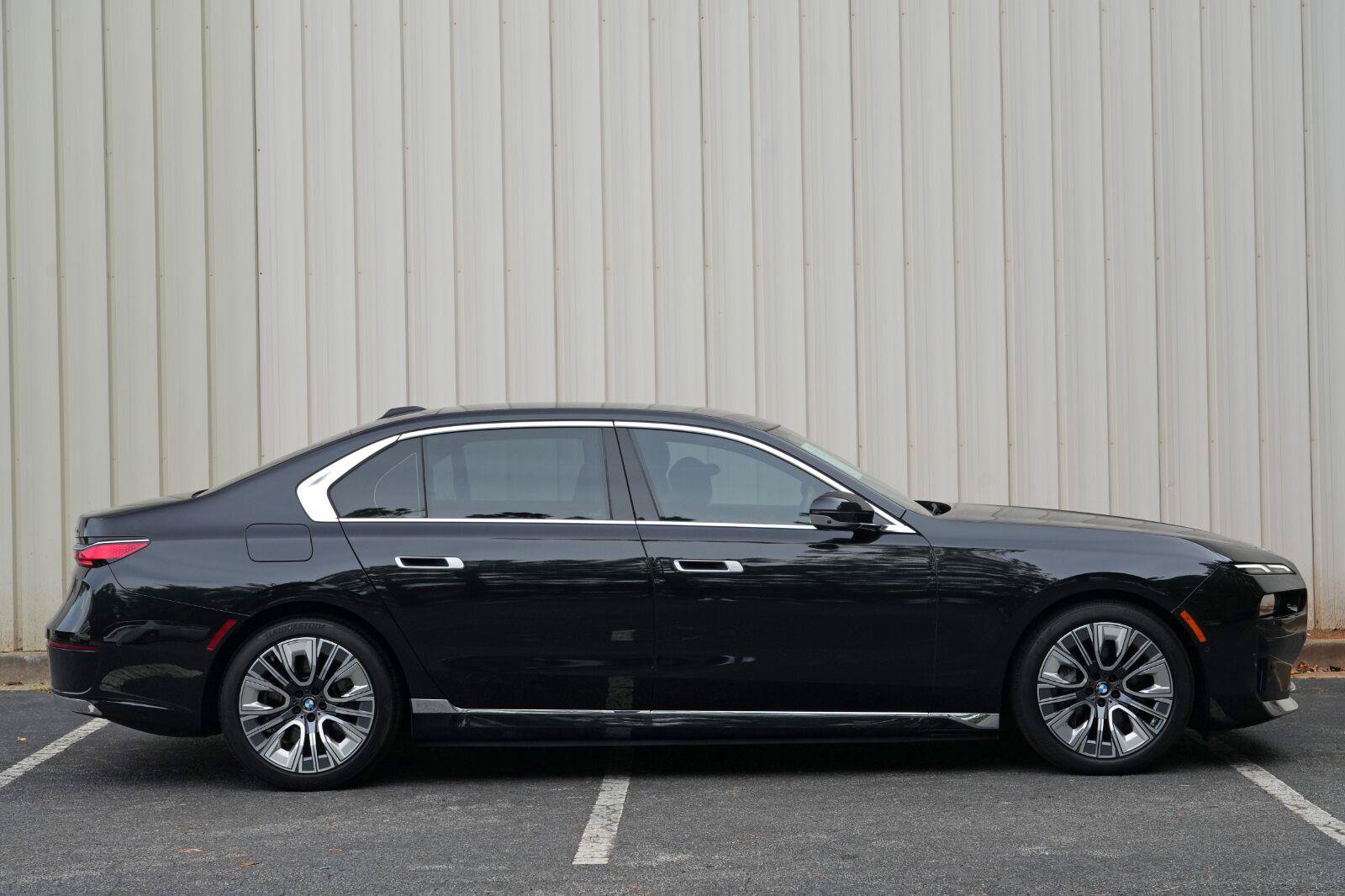 Used 2023 BMW i7 xDrive60 AWD/4WD image 61