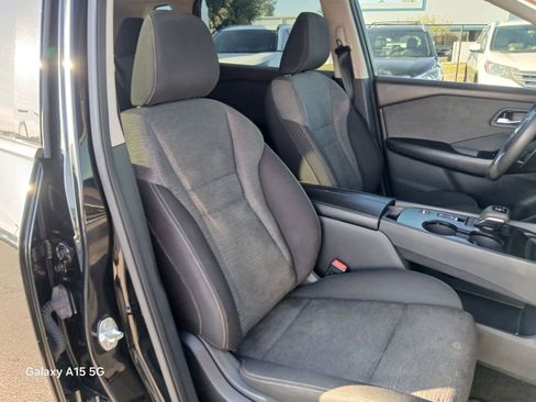 Used 2021 Nissan Rogue SV image 18