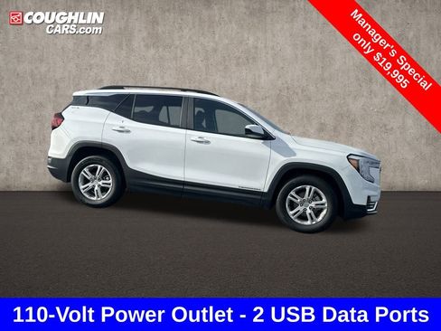 Used 2023 GMC Terrain SLE w/ Driver Convenience Package image 9