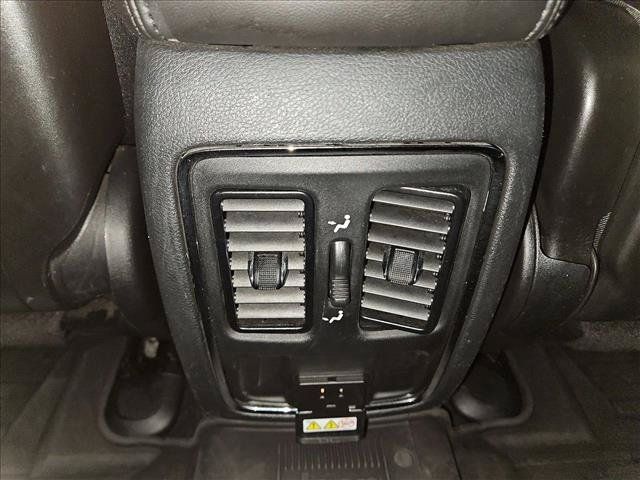 Used 2020 Jeep Grand Cherokee Altitude AWD/4WD image 17