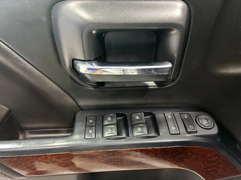 Used 2017 GMC Sierra 1500 SLE w/ SLE Value Package AWD/4WD image 12