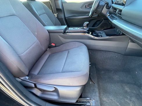 Used 2023 Toyota Prius LE image 11