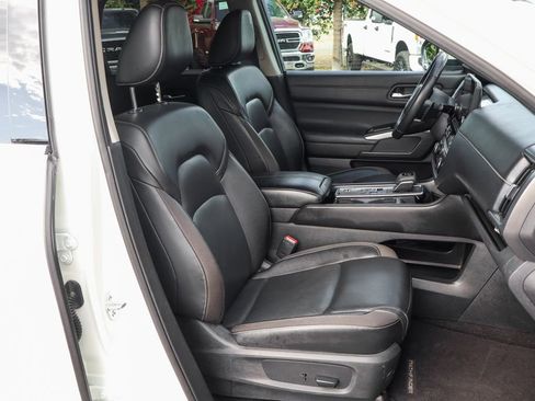 Used 2022 Nissan Pathfinder SL w/ SL Premium Package image 44