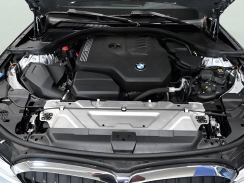 Used 2019 BMW 330i xDrive Sedan w/ Convenience Package AWD/4WD image 33