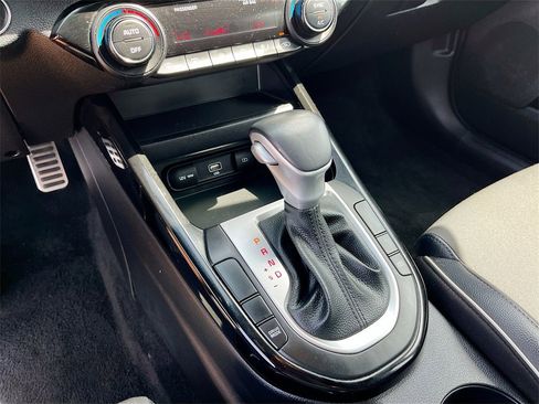 Used 2023 Kia Forte GT-Line image 17