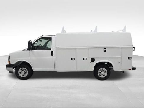 New 2026 Chevrolet Express 3500 w/ Power Convenience Package RWD image 2