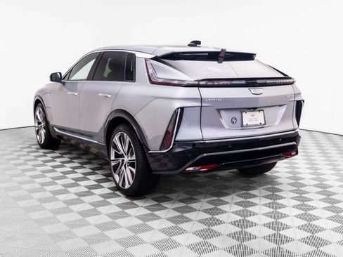 Certified 2025 Cadillac Lyriq Luxury w/ LPO, Floor Liner Package AWD/4WD image 3