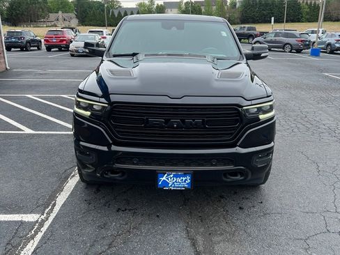 Used 2020 RAM 1500 Limited w/ Black Appearance Package AWD/4WD image 9