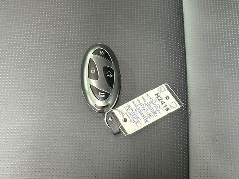 Used 2025 Hyundai Santa Fe Calligraphy AWD/4WD image 32