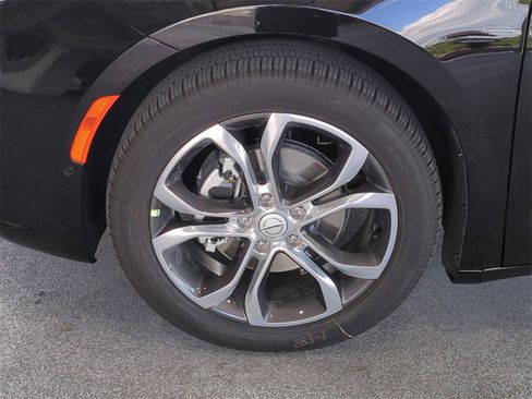 New 2026 Chrysler Pacifica Pinnacle w/ Trailer Tow Group image 11